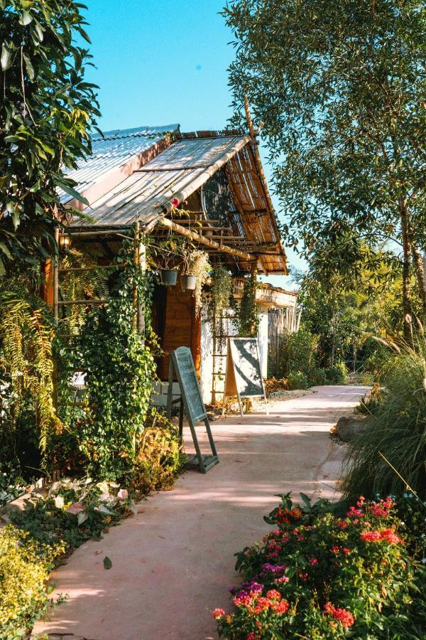 Nang Non Camping Ville นางนอนแค้มป์ปิ้งวิลล์ Mae Sai Eksteriør bilde